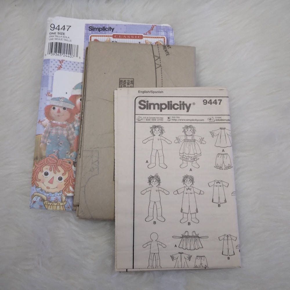 SIMPLICITY 9447  Raggedy Ann & Andy dolls and clothes 3 sizes & Classic Wardrobe - Picture 3 of 5